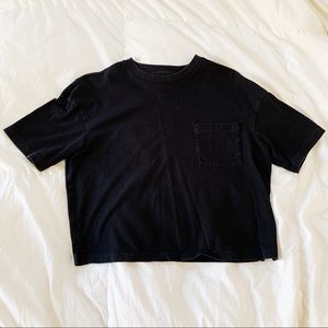 Black cropped tee!